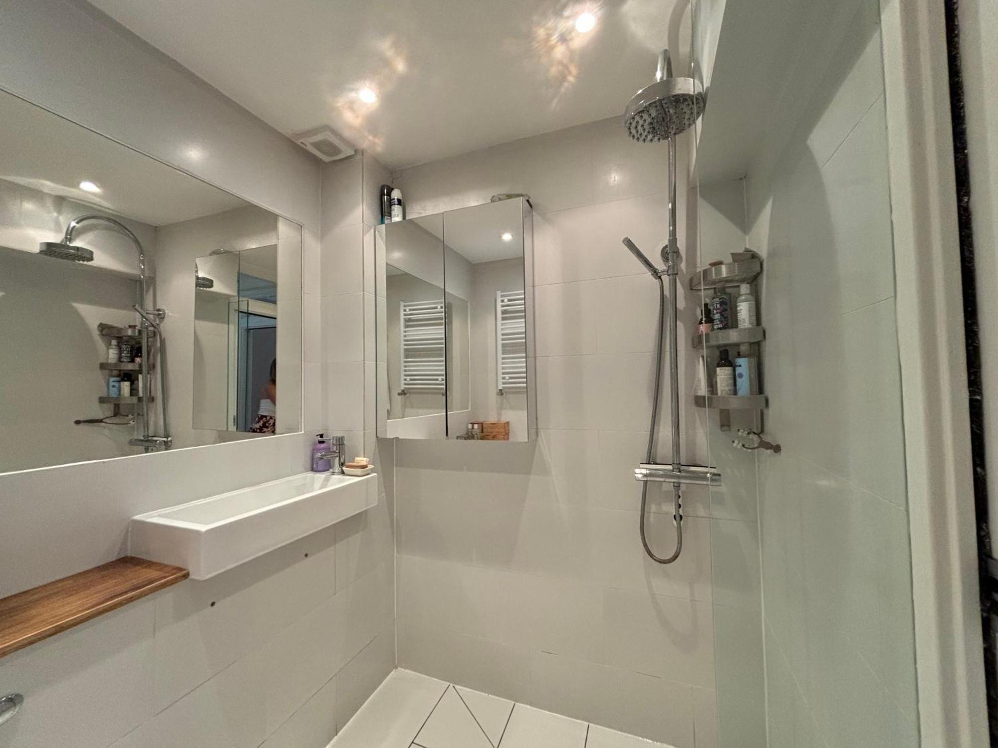 Artistic 1bd Flat In The Heart Of Hackney Apartment