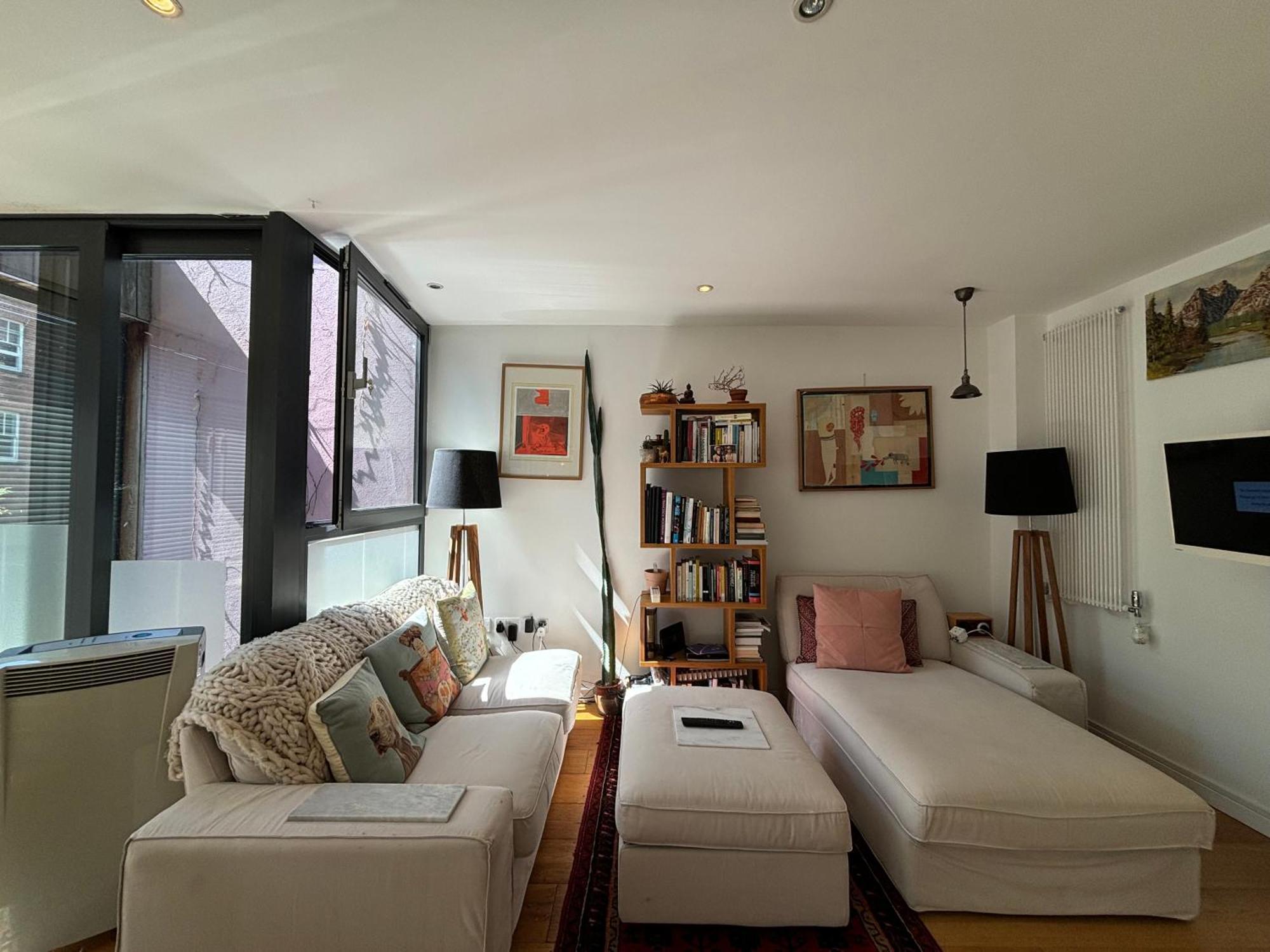 Artistic 1bd Flat In The Heart Of Hackney Apartment